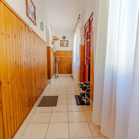Prázdninový dům Sarga Haz A Kek Uton -